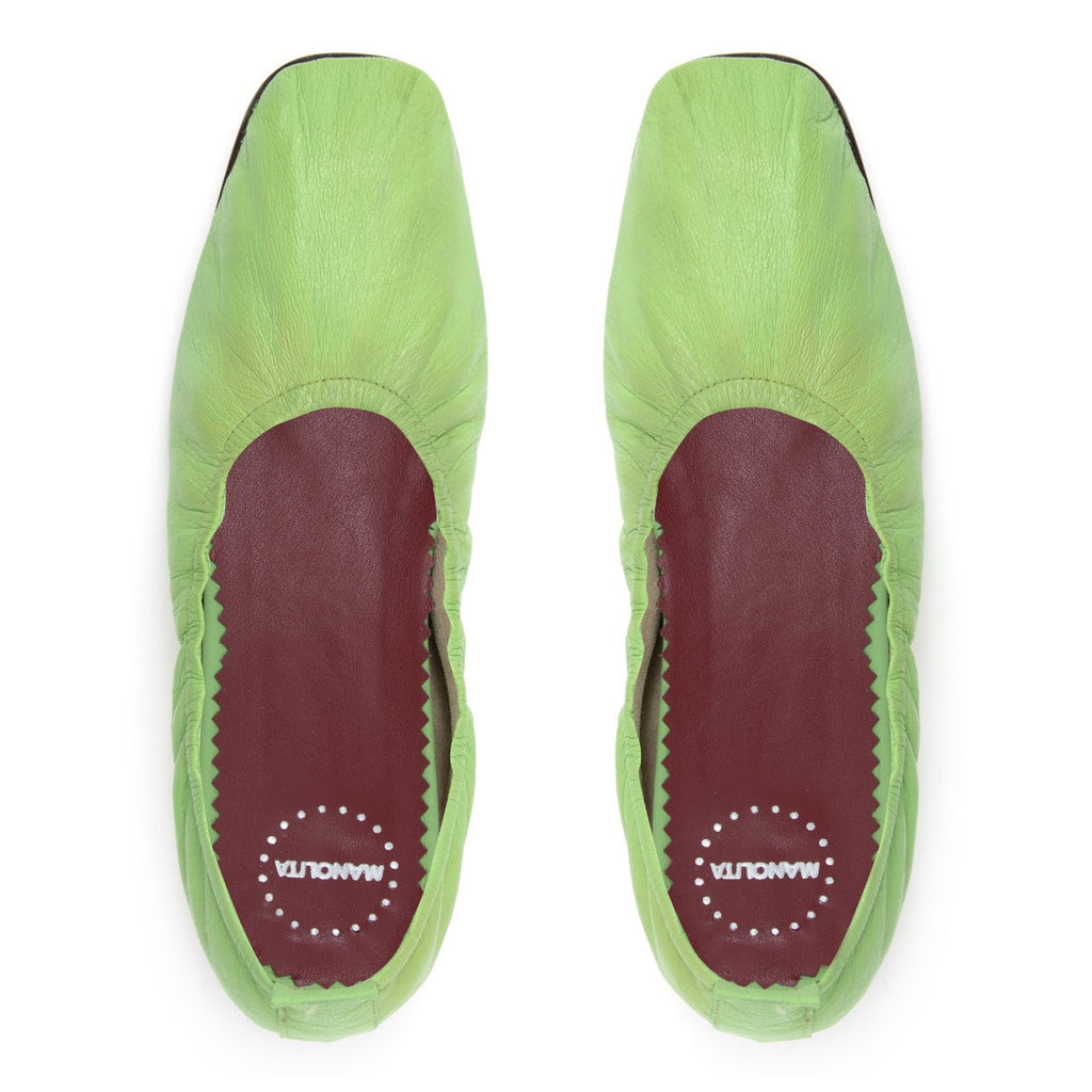 Manolita Closed Toe Ballerine Green