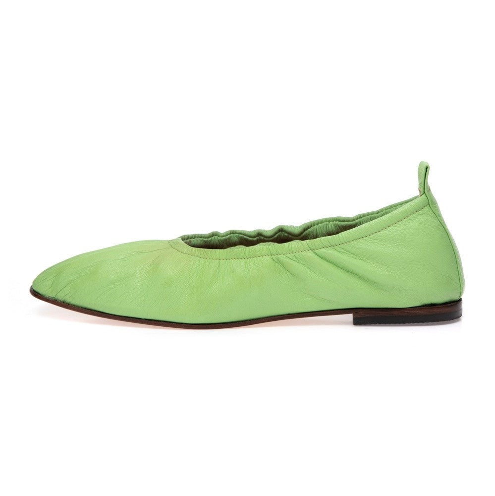 Manolita Closed Toe Ballerine Green