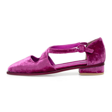 Manolita Closed Toe Mary Ping Pink