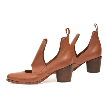 B. Soho Heel Brown – Manolita